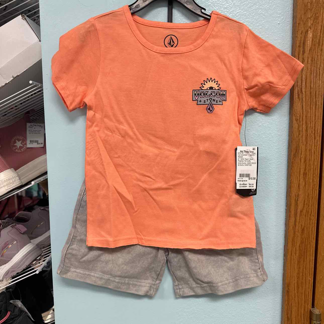 4T NEW Volcom 2 pc ensembles