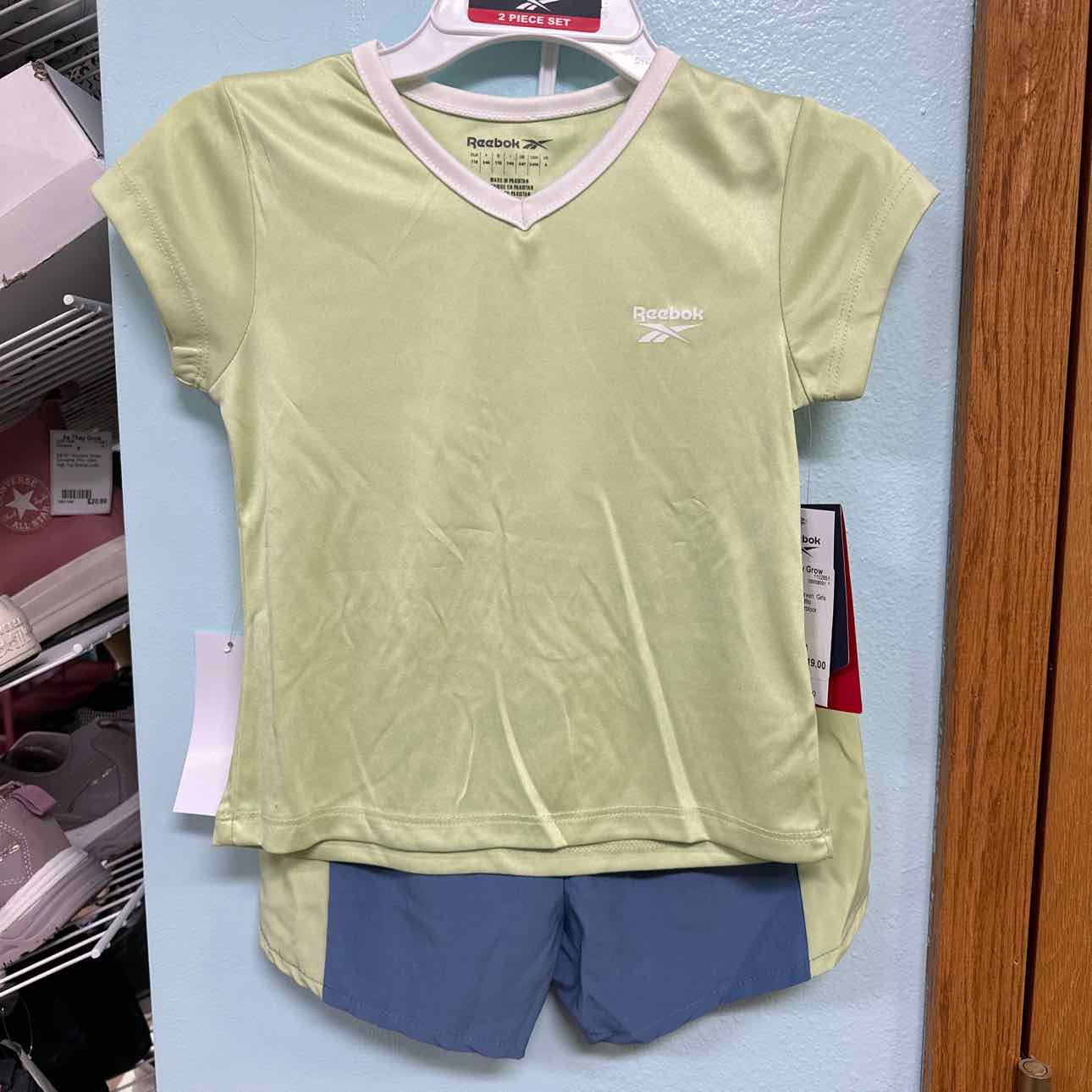 6 NEW Reebok 2pc Outfit