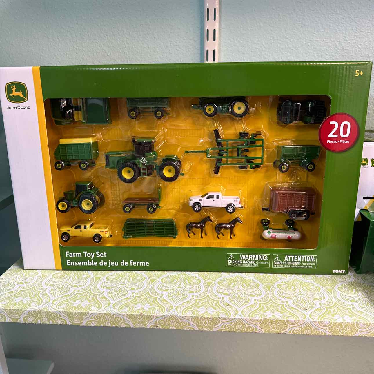 NEW John Deere 20 Piece Playset Toys