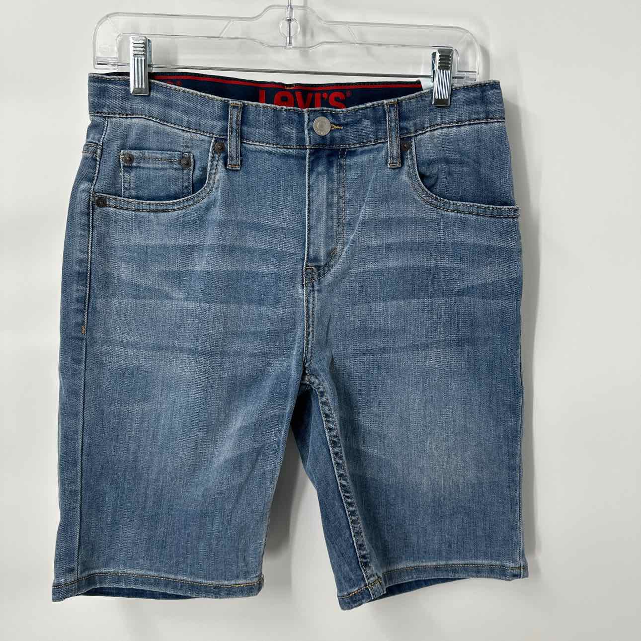 18 Levis Shorts