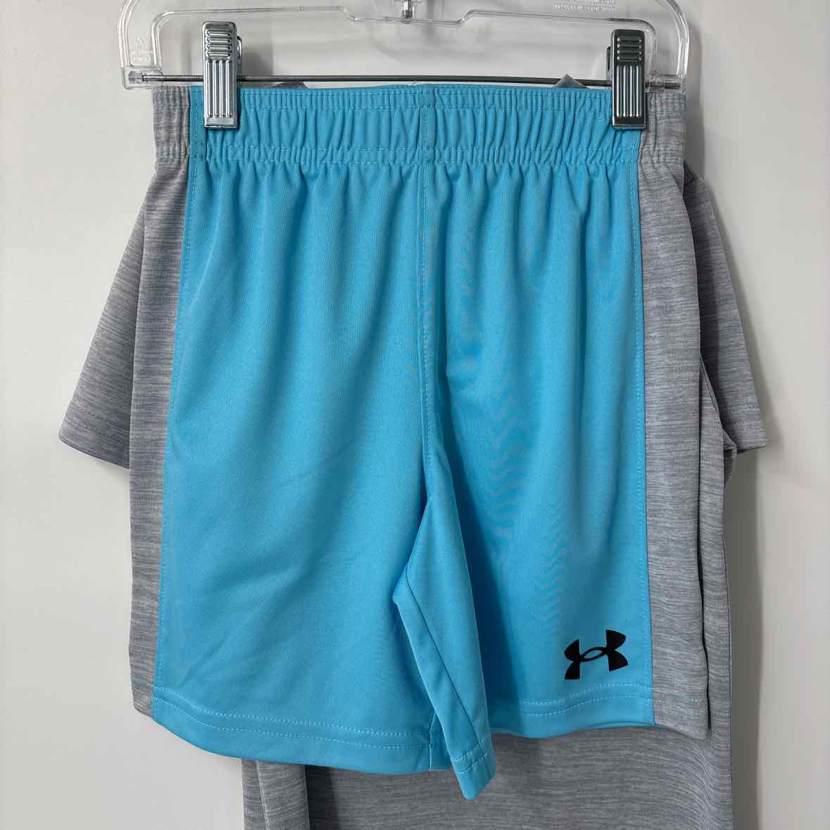 5 NEW Under Armour 2 pc ensembles