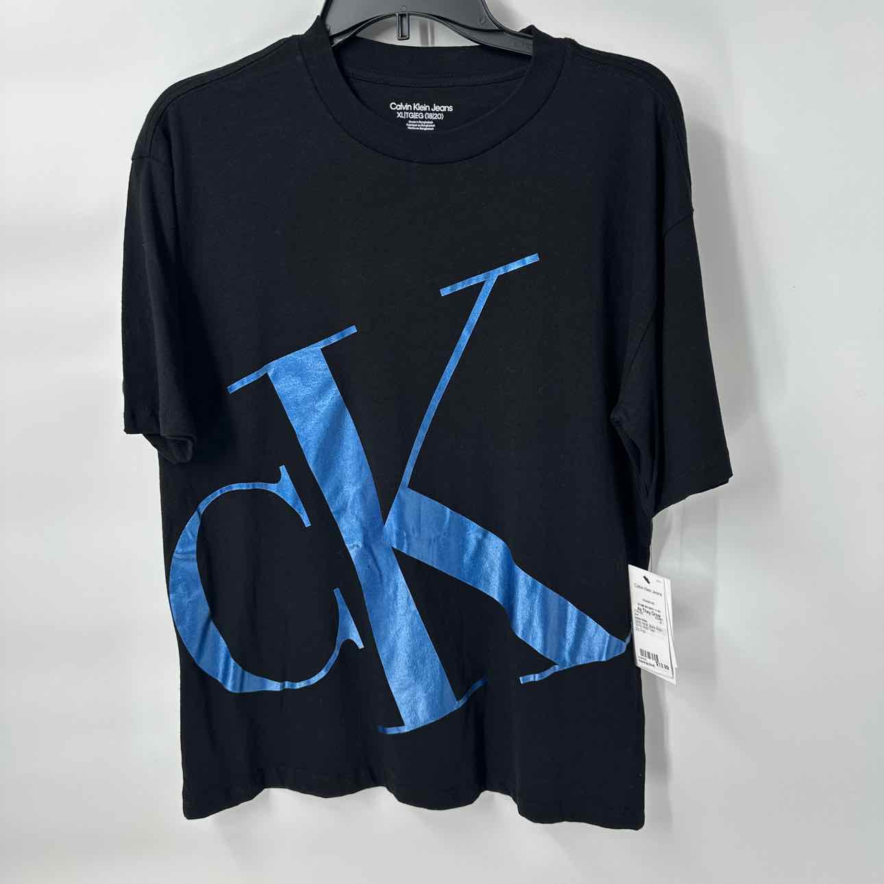 18/20 NEW Calvin Klein Shirt