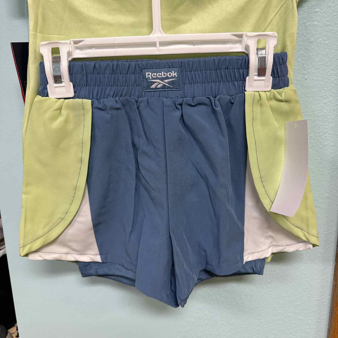 4 NEW Reebok 2pc Outfit
