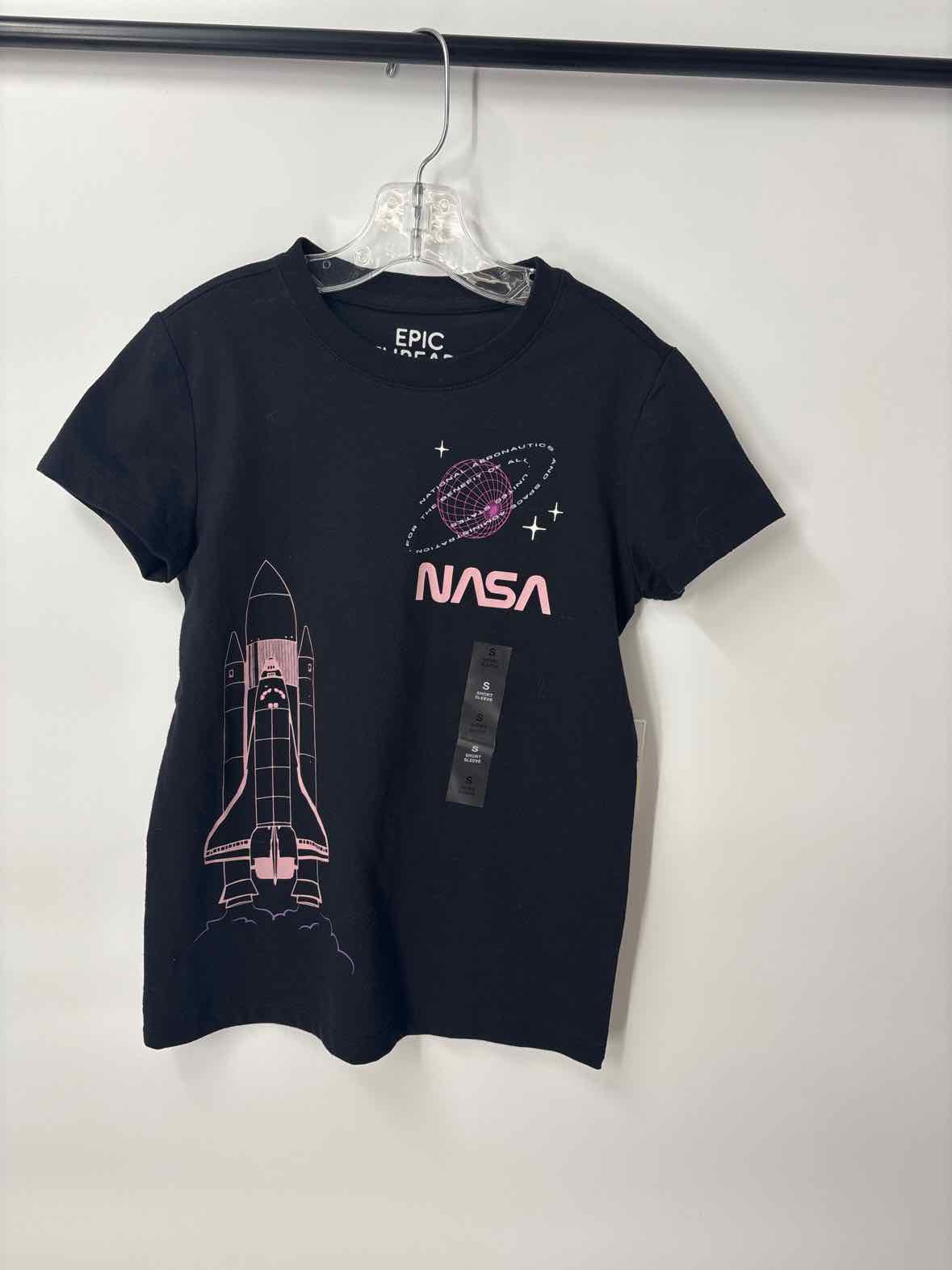7/8 NEW EpicThreads Shirt