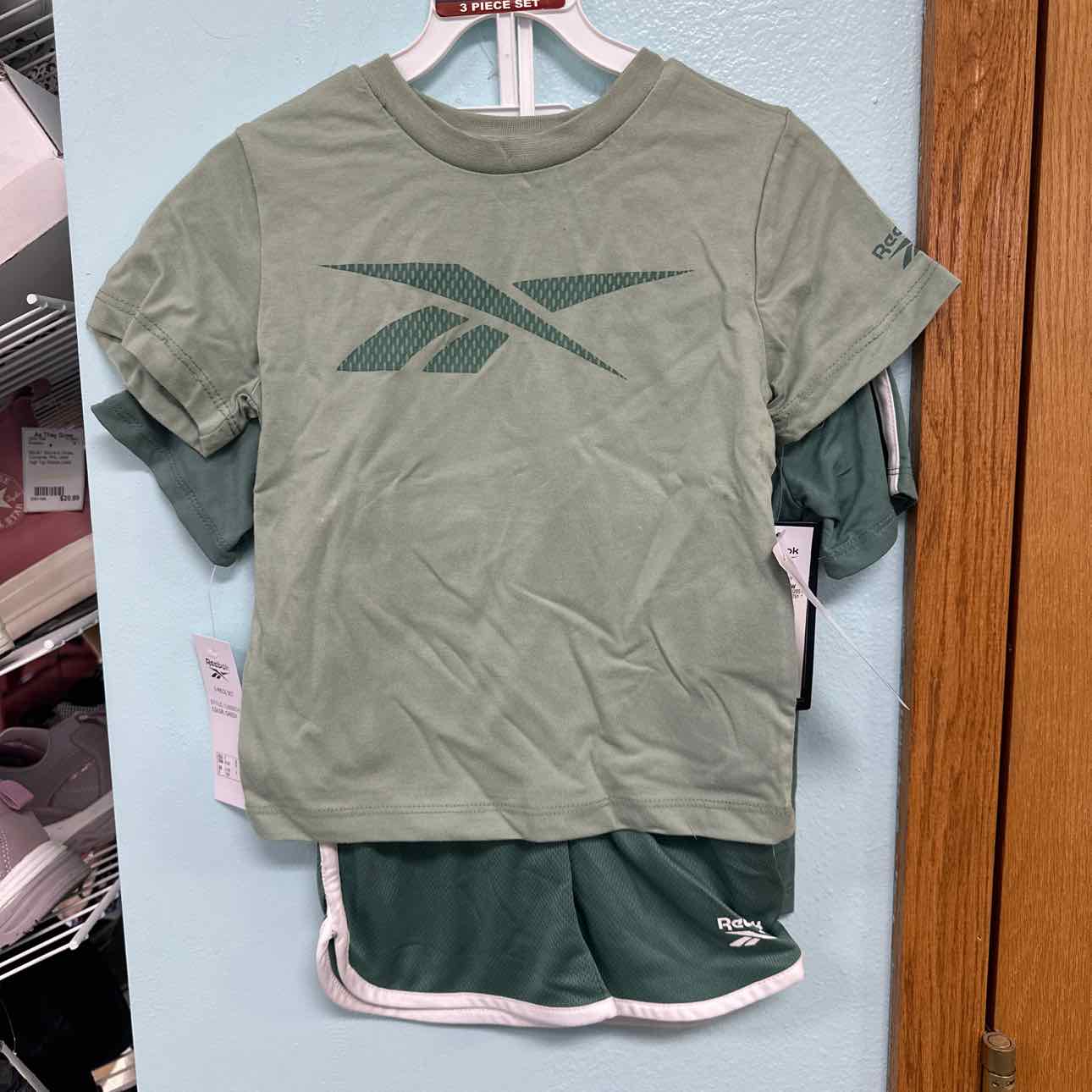 4 NEW Reebok 3 PC Ensembles