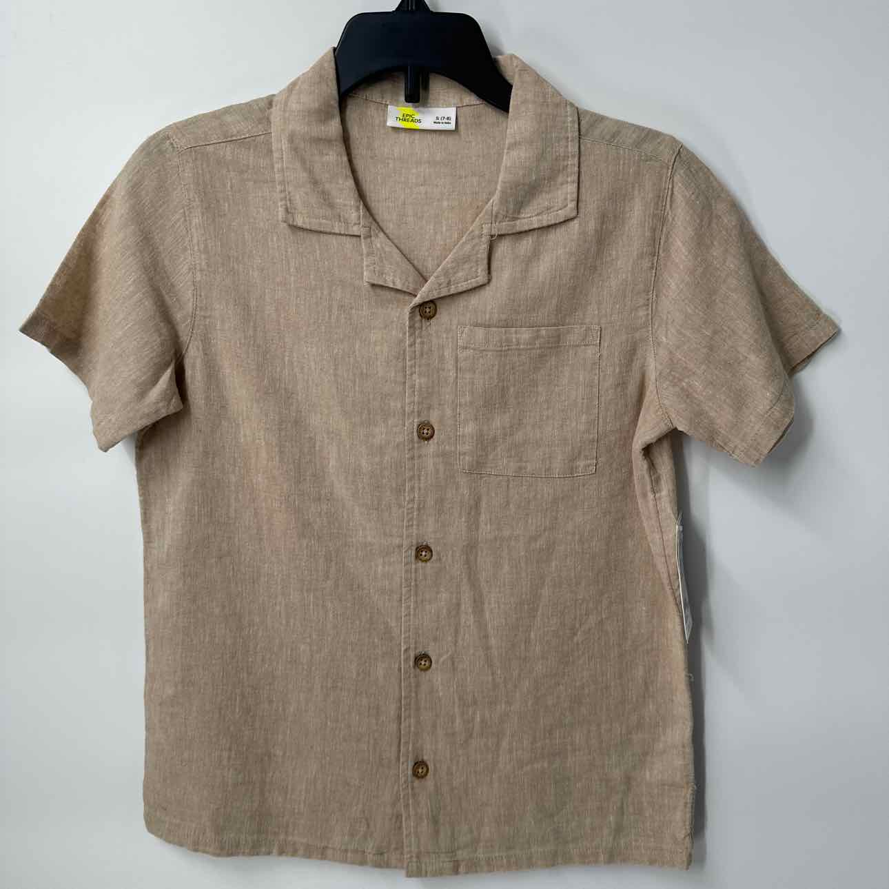 7/8 NEW EpicThreads Shirt