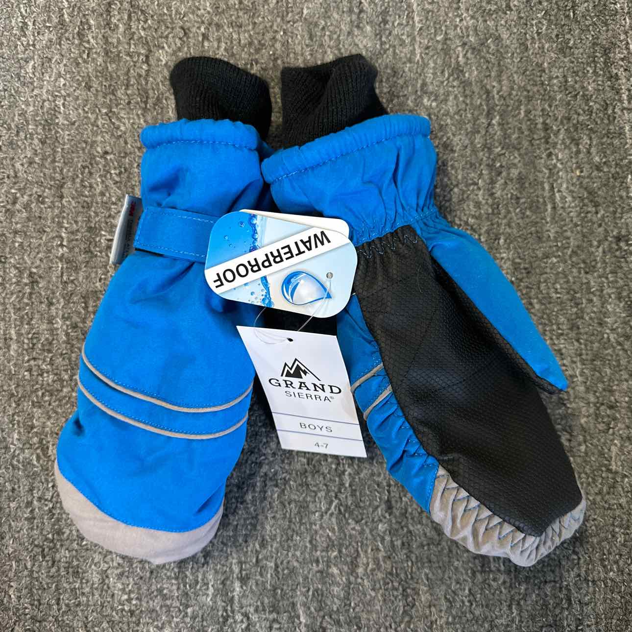 4-7 NEW Grand Sierra Winter Hats/Mittens