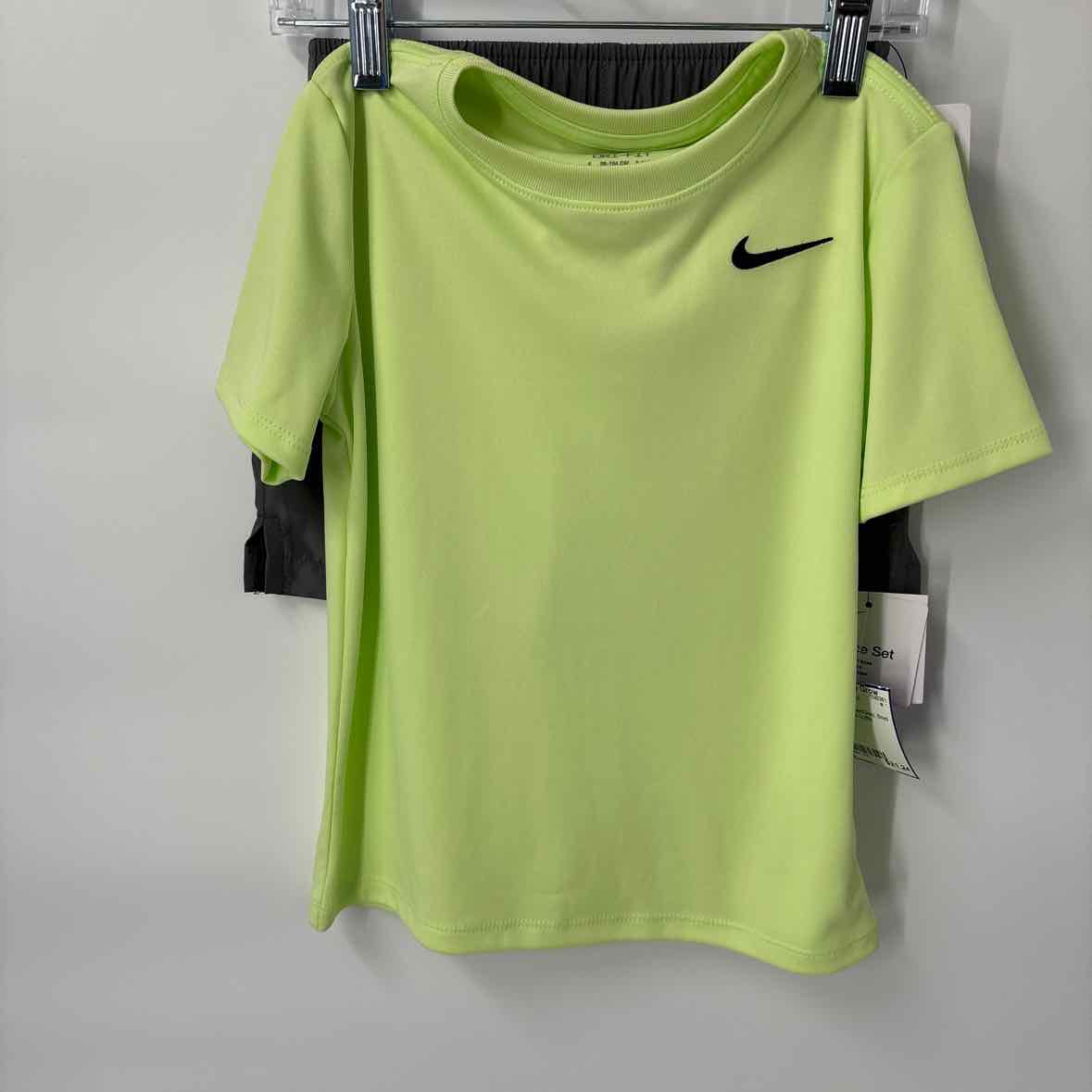 4 NEW Nike 2 pc ensembles