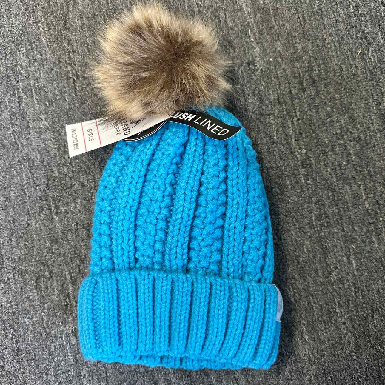 One Size NEW Grand Sierra Winter Hats/Gloves