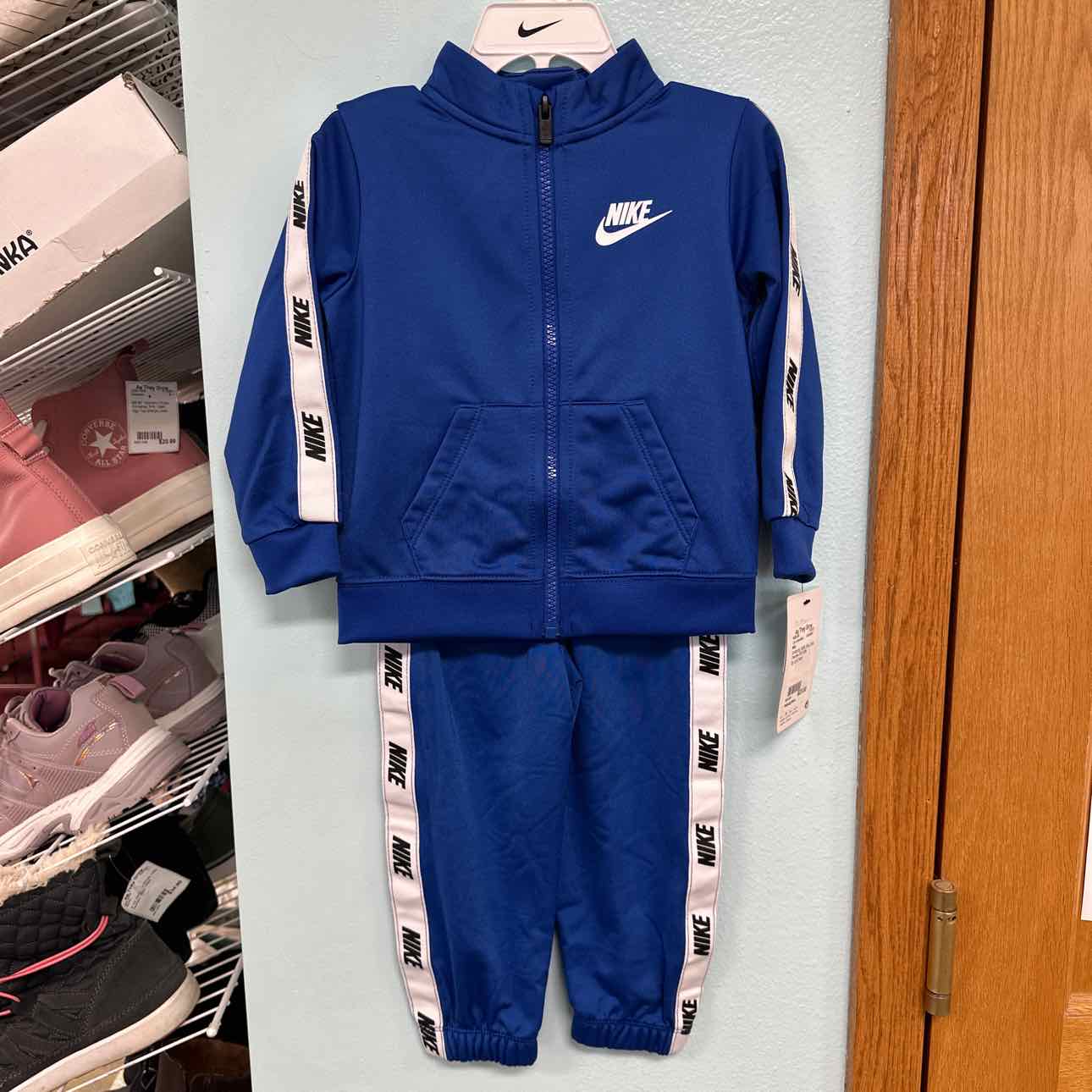 24 Months NEW Nike 2 pc ensembles