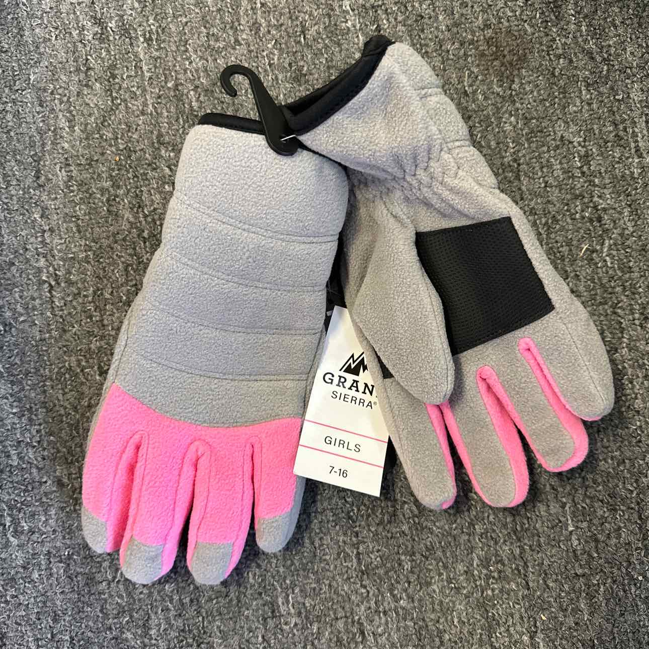 7-16 NEW Grand Sierra Winter Hats/Gloves