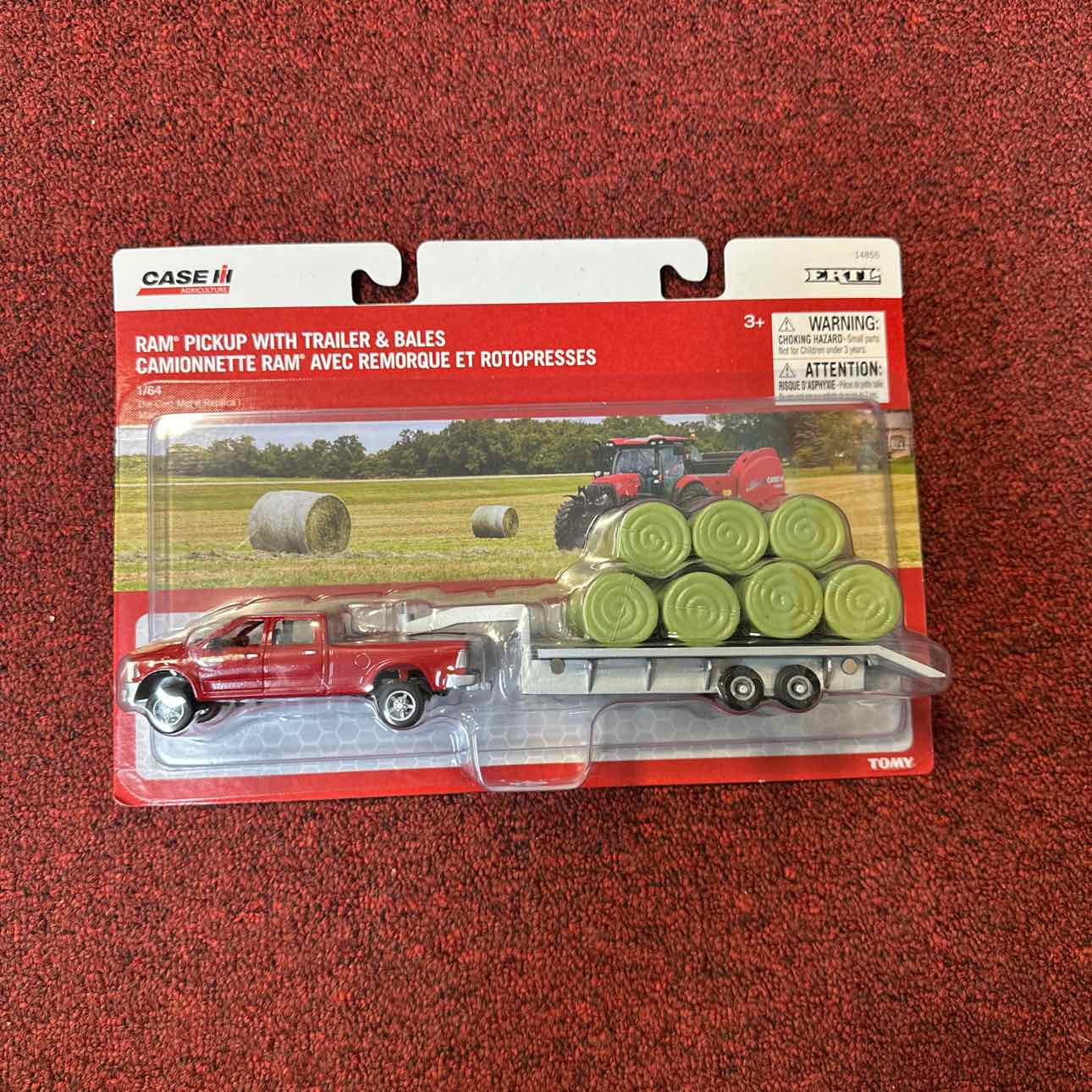 NEW Ram Pickup w Trailer & 11 Round Bails Toys