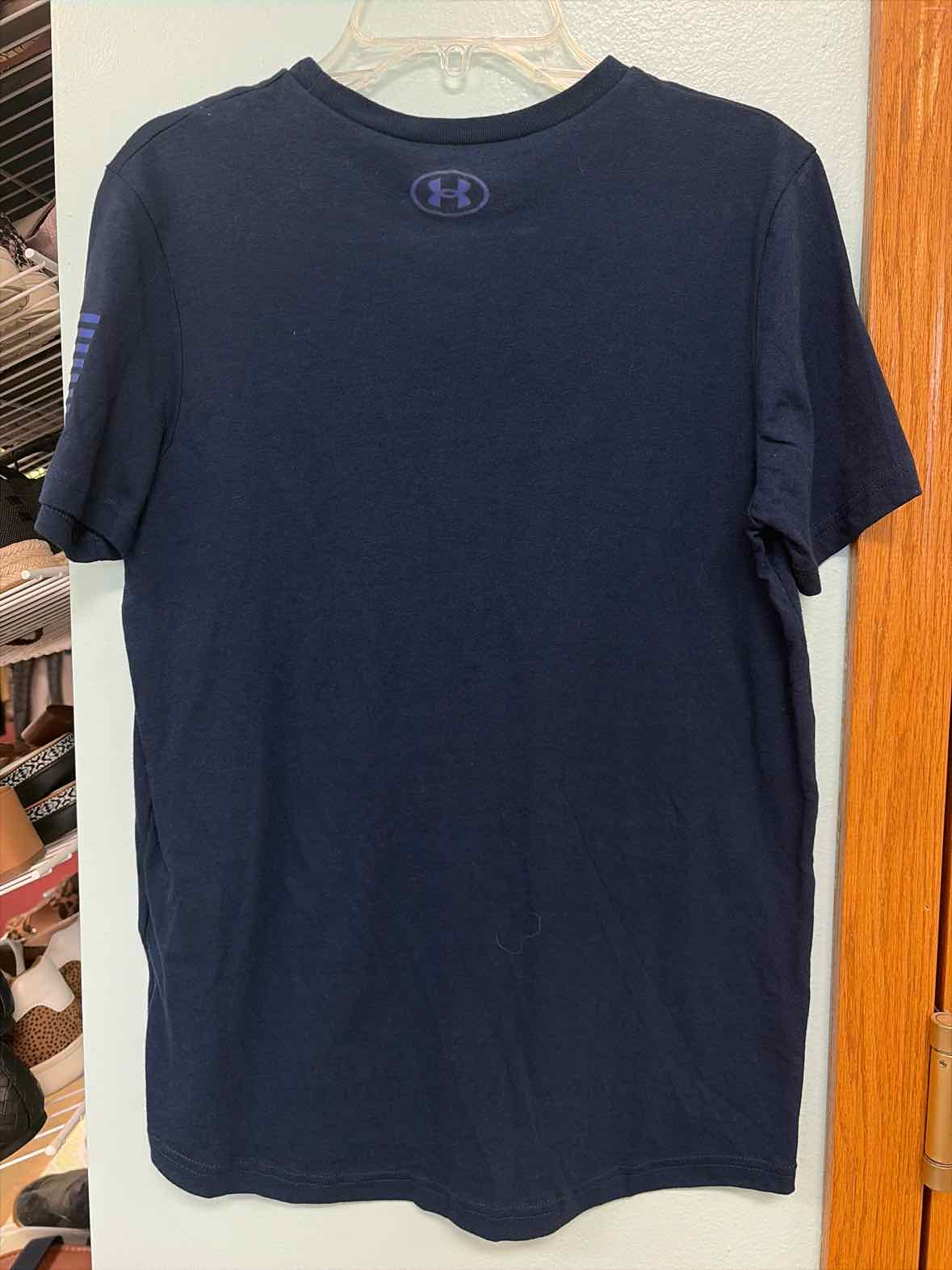 14/16 Under Armour Shirt