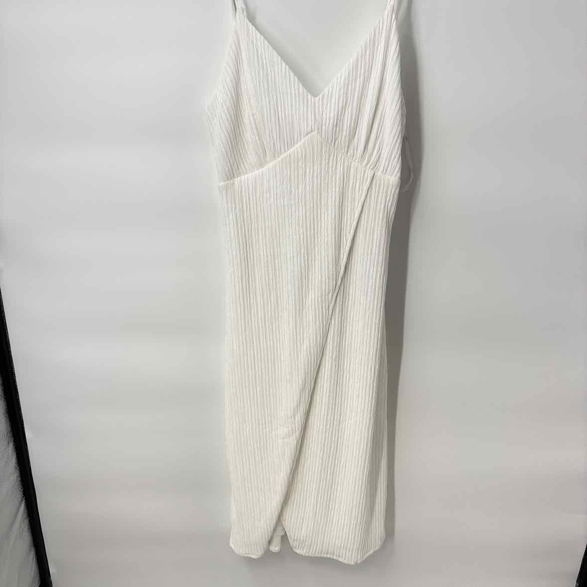 Medium LuLus NEW Dress