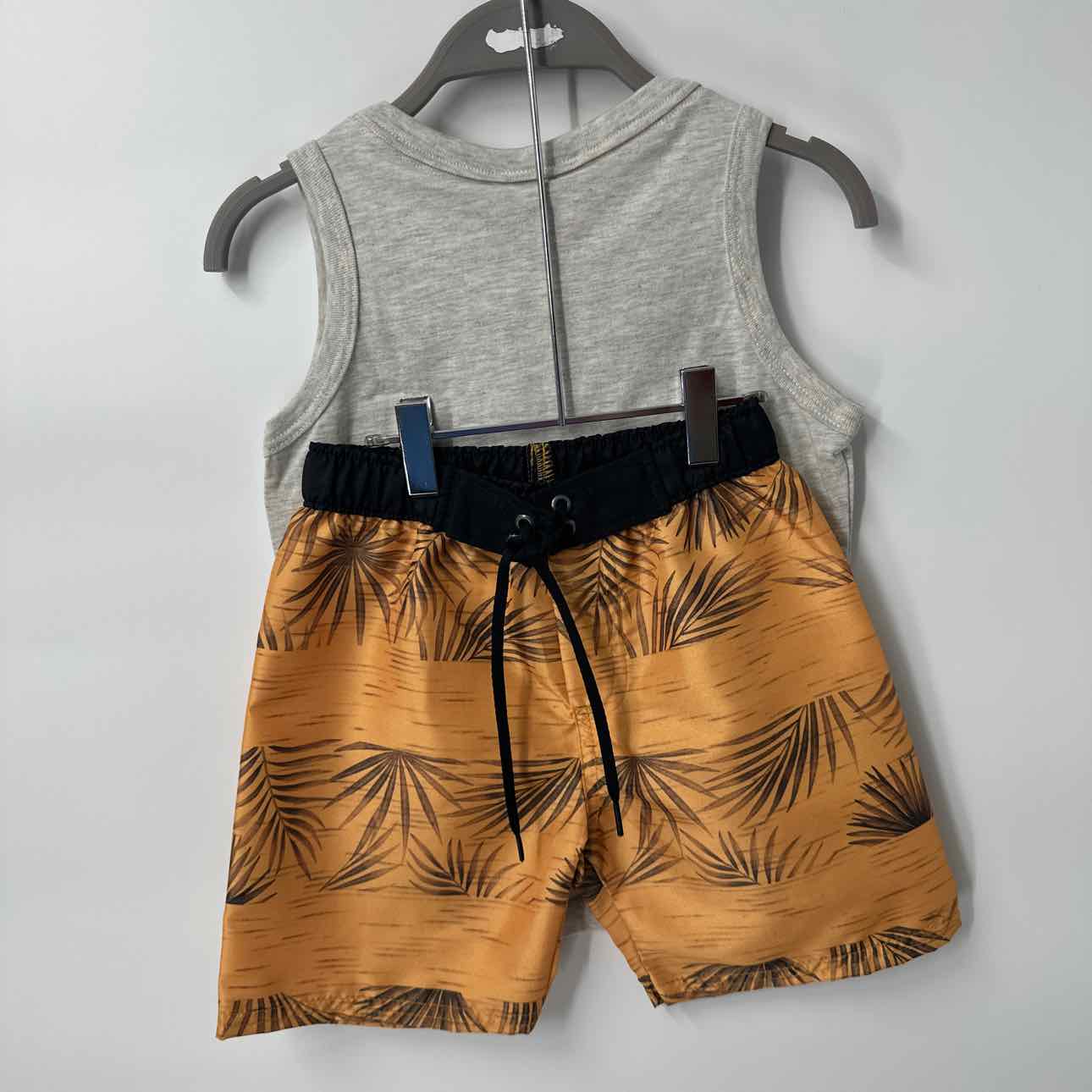 3 NEW Milon 2 pc ensembles