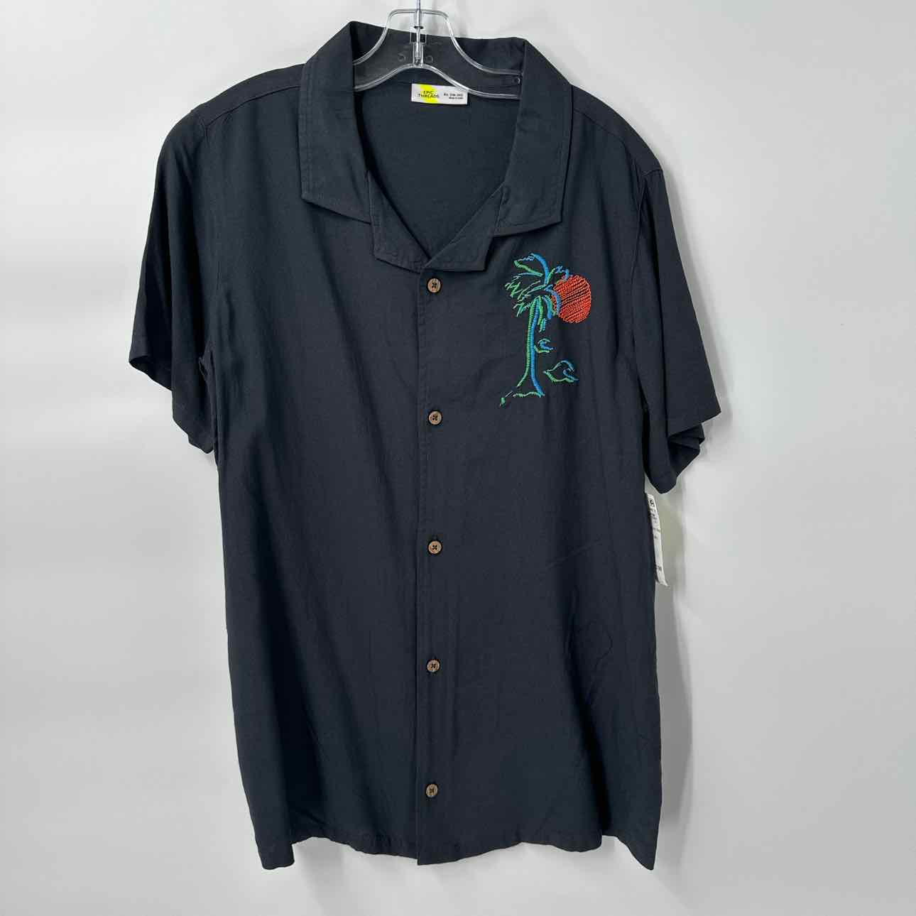 18/20 NEW EpicThreads Shirt