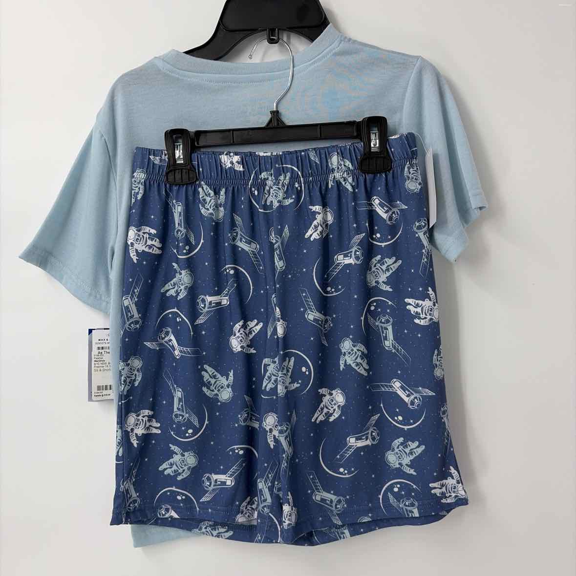 8/10 NEW MaxOlivia Pajamas