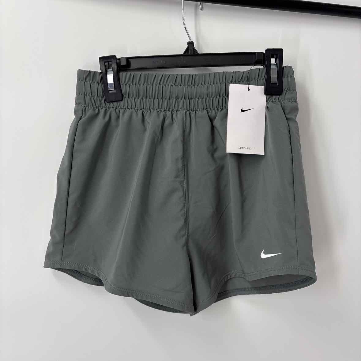10/12 NEW Nike Shorts