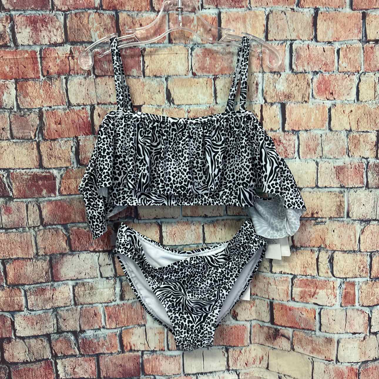 8/10 NEW Calvin Klein Swimwear