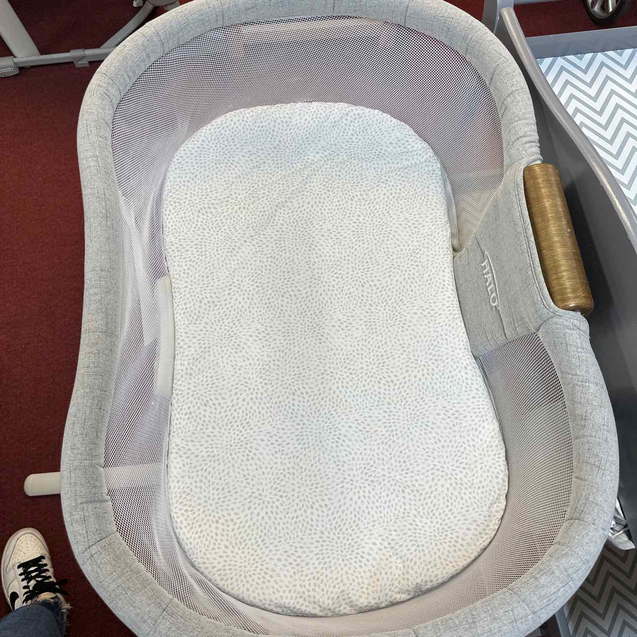 Swivel Sleeper Bassinet Halo Misc Items
