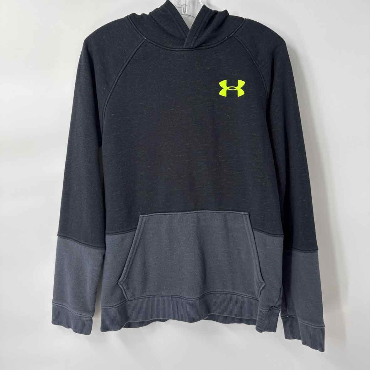 10/12 Under Armour Sweatshirt