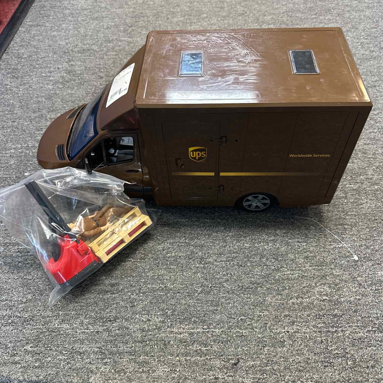 Bruder UPS Truck w/figure & acc Toys