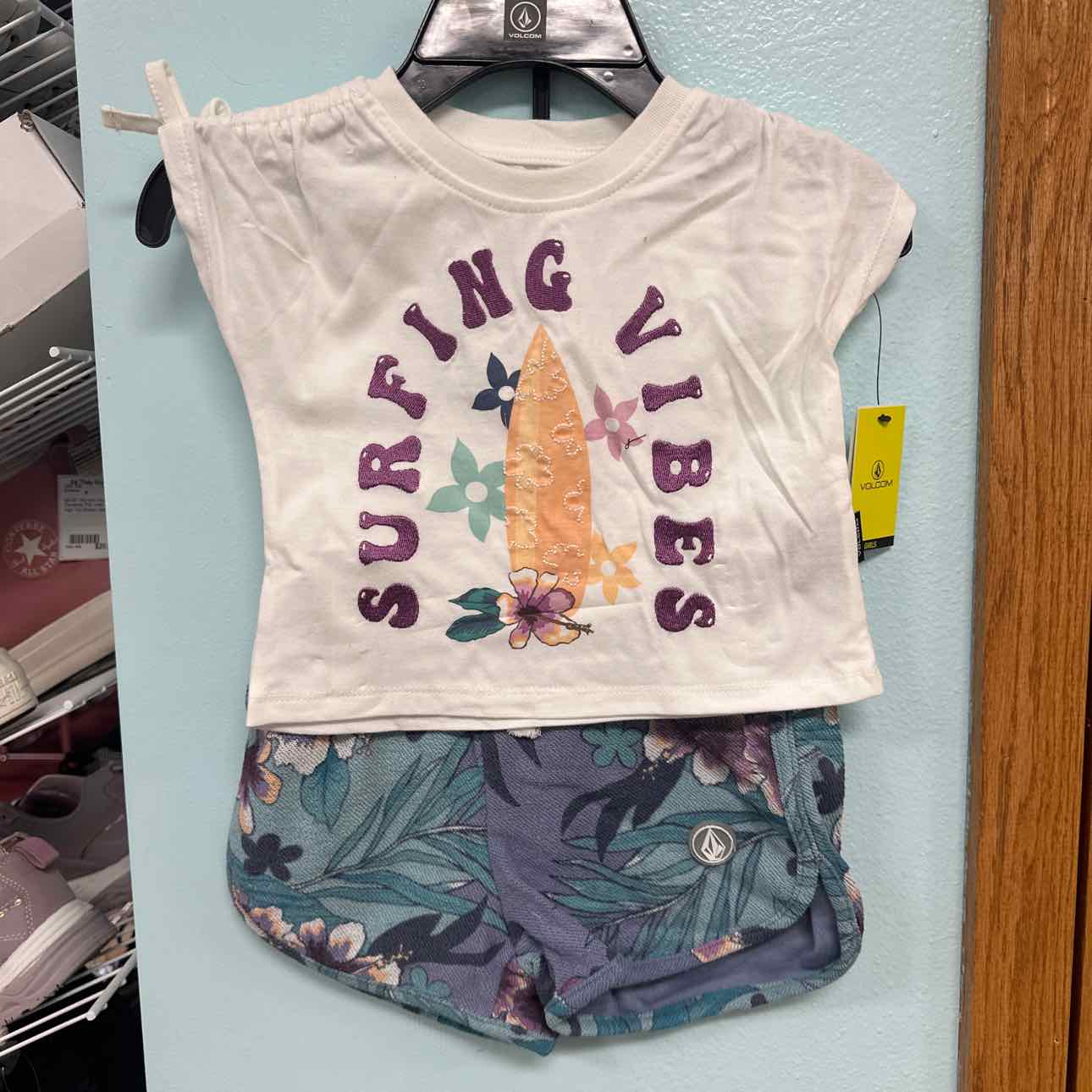 5 NEW Volcom 2pc Outfit