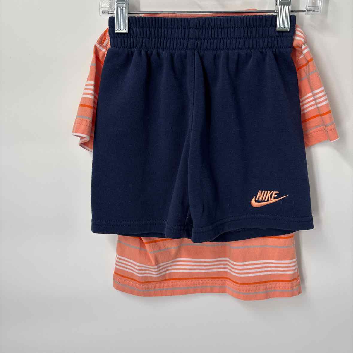 4 Nike 2 pc ensembles