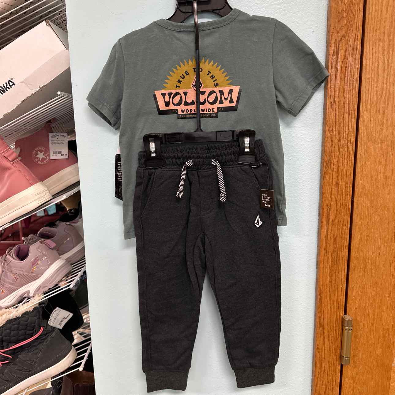 24 Months NEW Volcom 2 pc ensembles