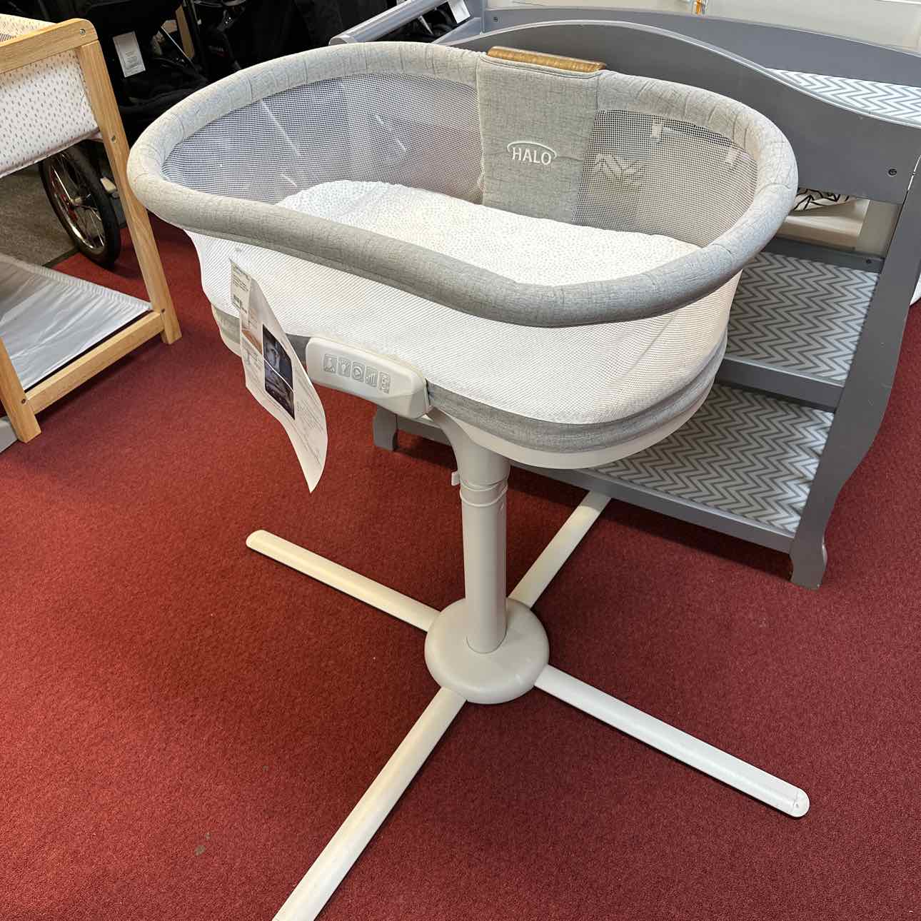 Swivel Sleeper Bassinet Halo Misc Items