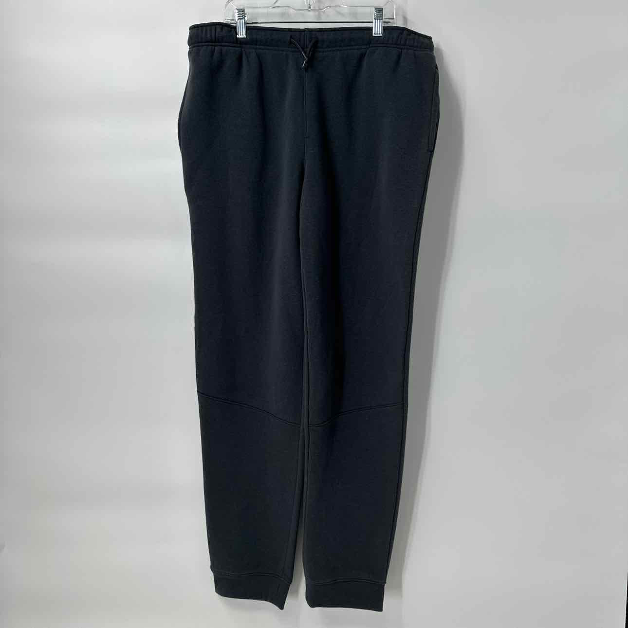 18/20 NEW EpicThreads Sweatpants