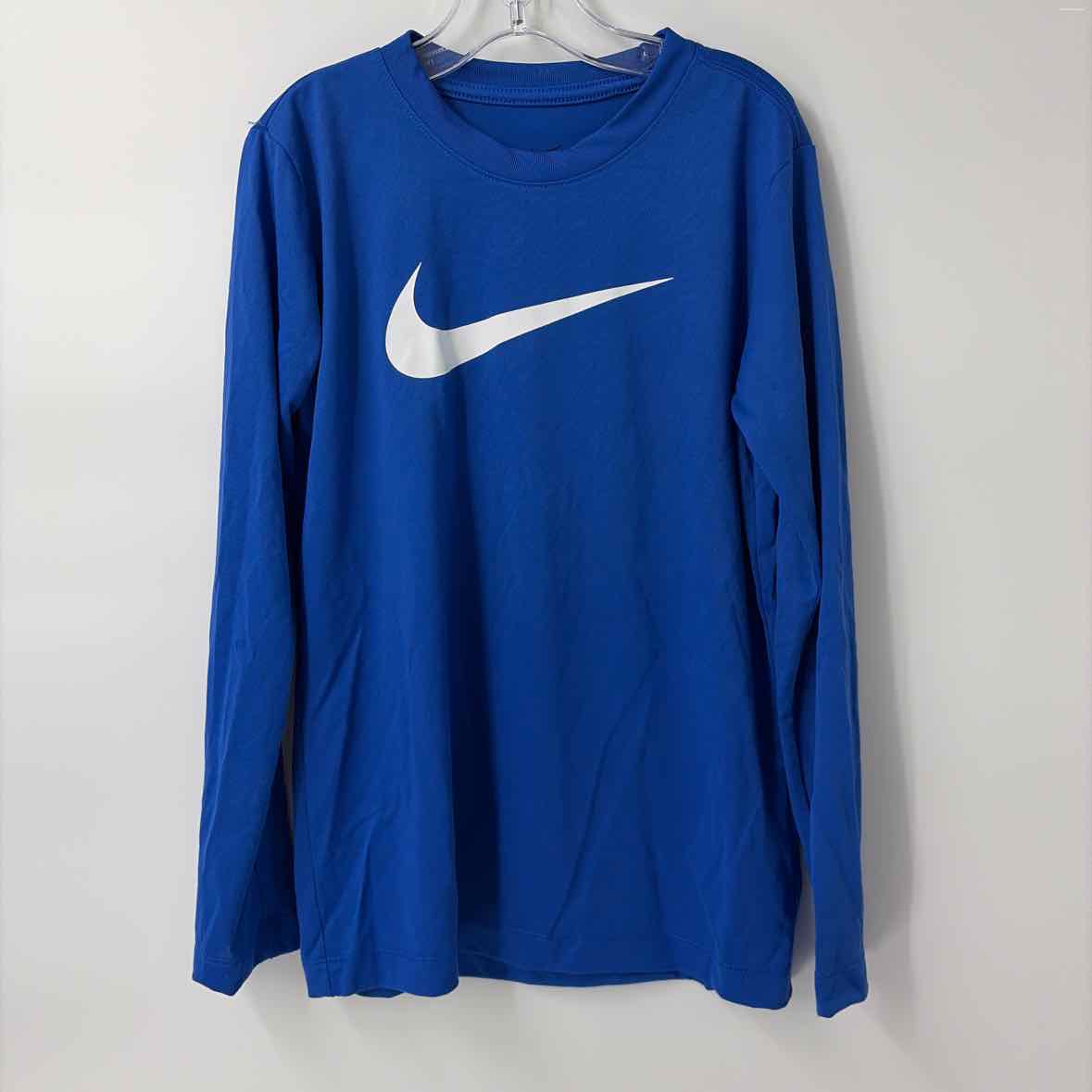 8 NEW Nike Shirt