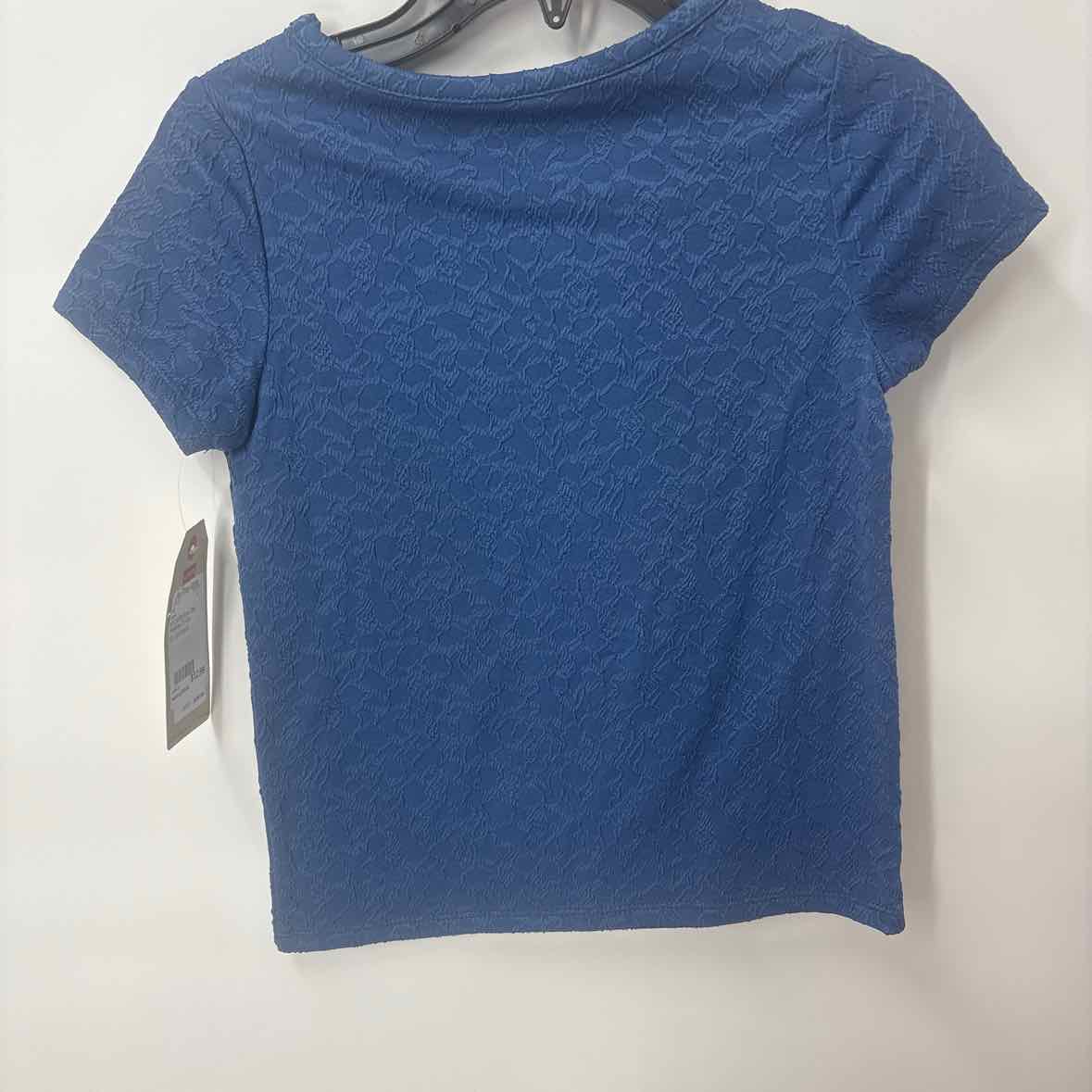 8/10 NEW Levis Shirt