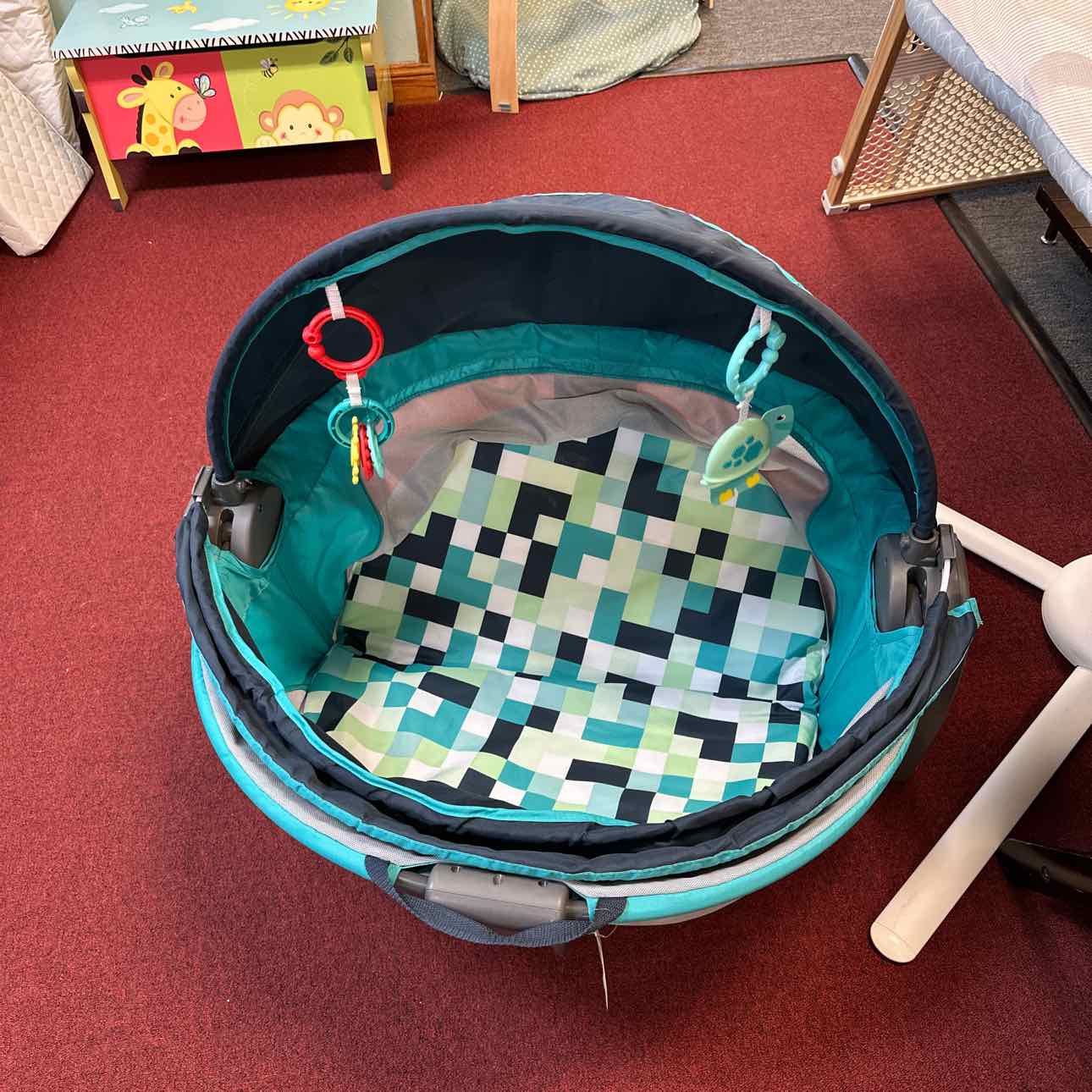 On the Go Baby Dome Fisher Price Misc Items