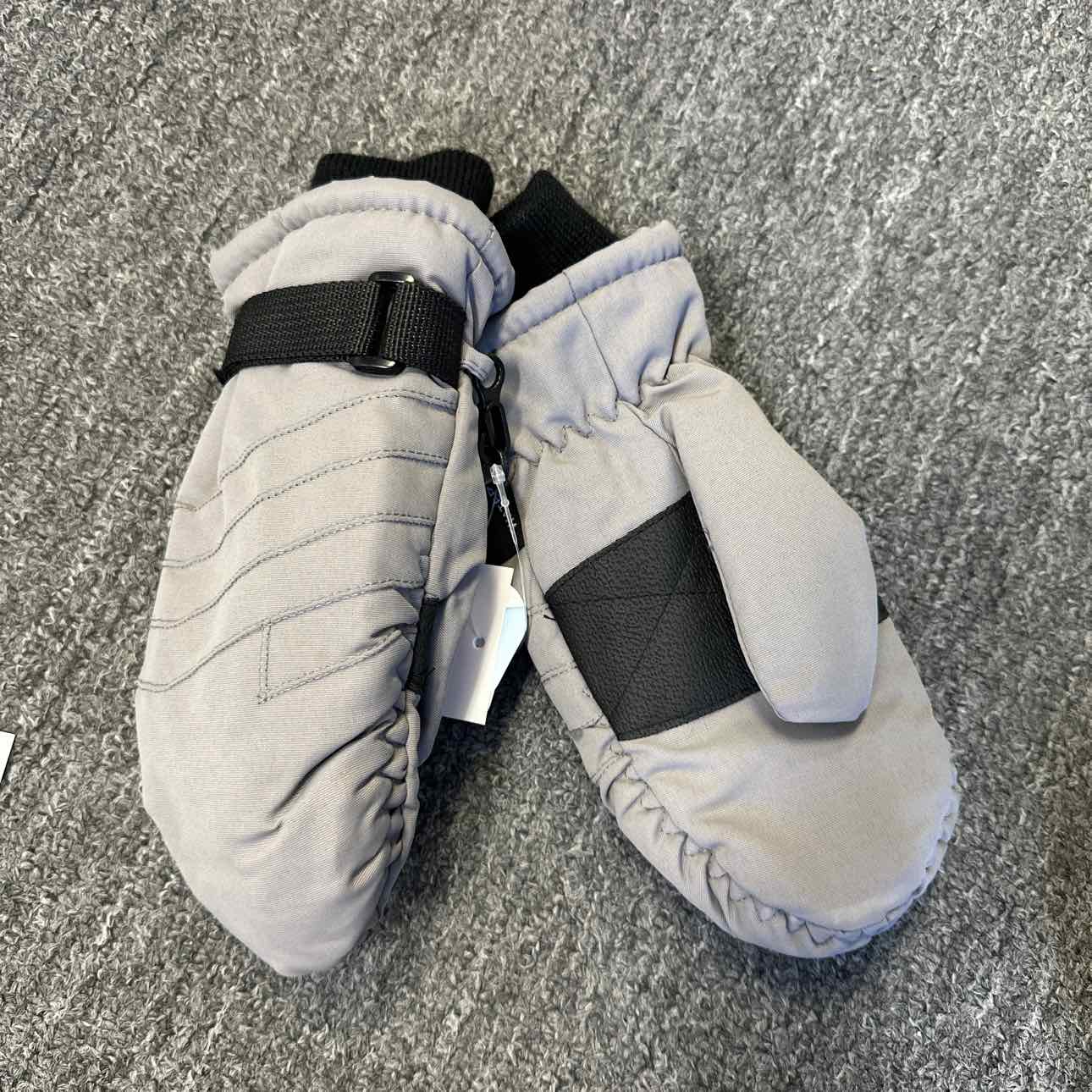 4-7 NEW Grand Sierra Winter Hats/Mittens