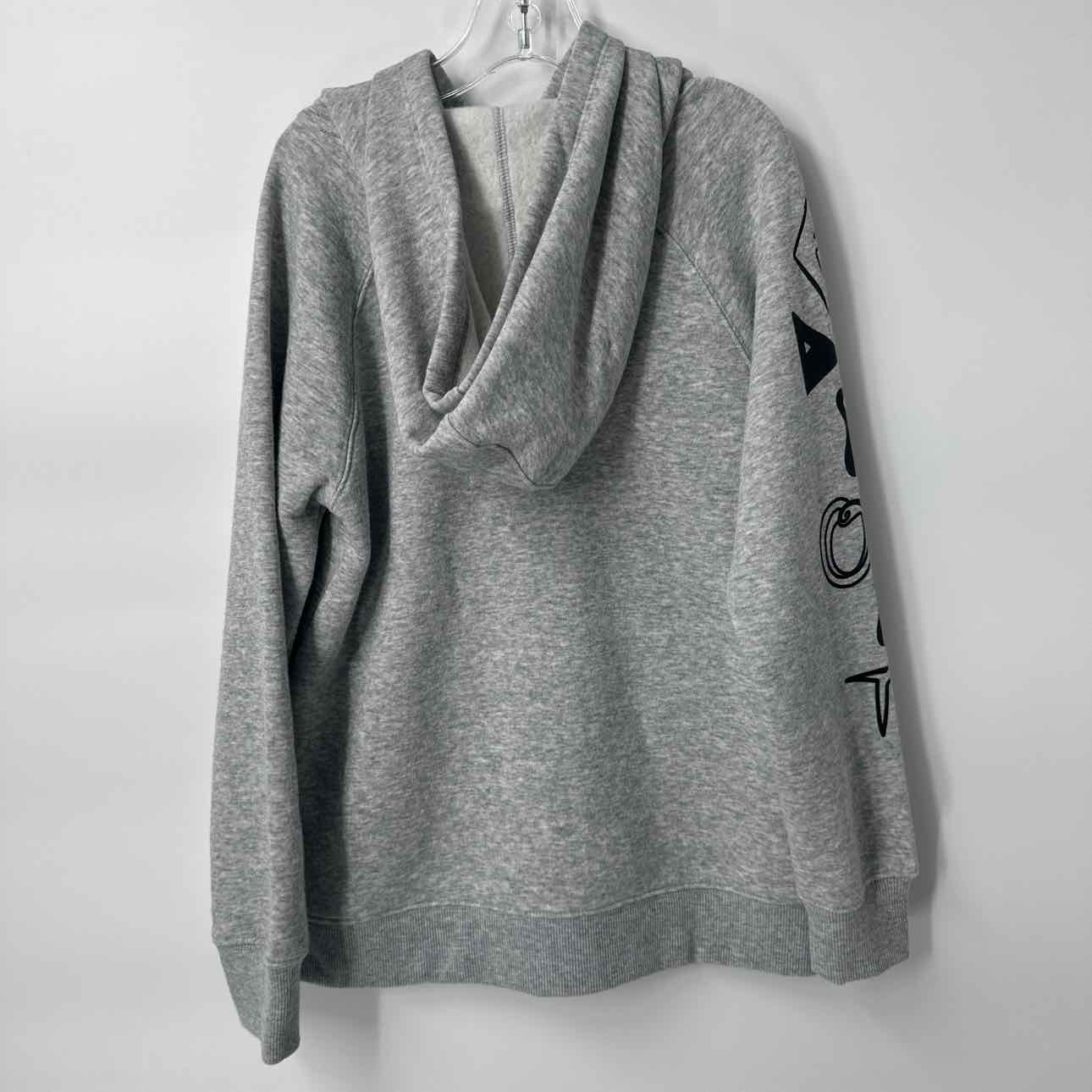 7/8 NEW EpicThreads Sweatshirt