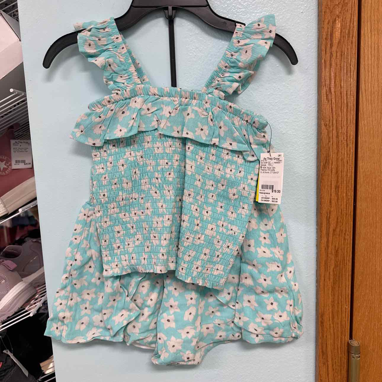 8/10 NEW Volcom 2pc Outfit