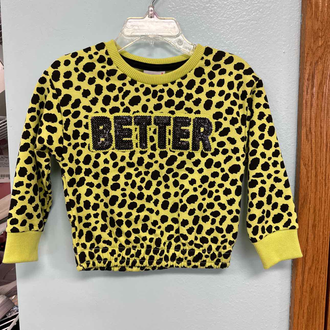 2 NEW Nanai Sweatshirt