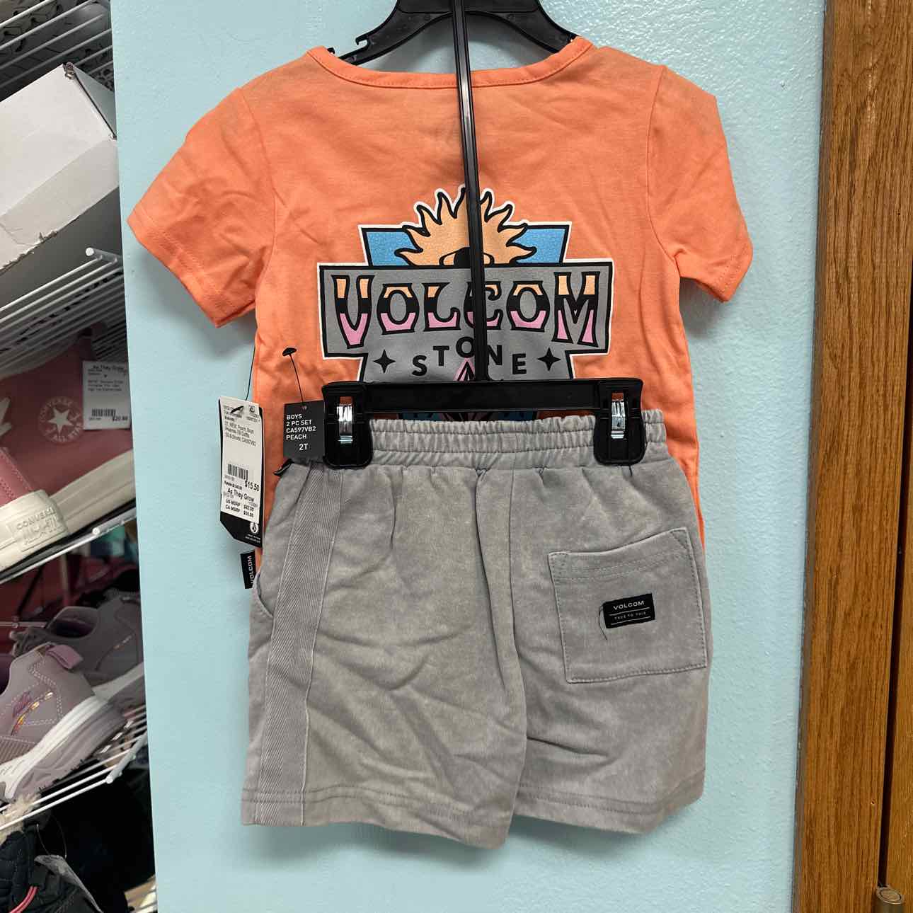 2T NEW Volcom 2 pc ensembles