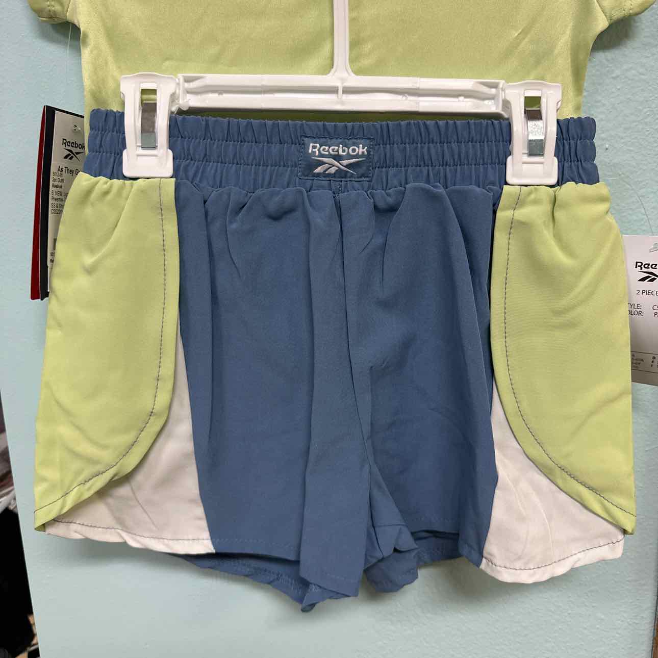6 NEW Reebok 2pc Outfit