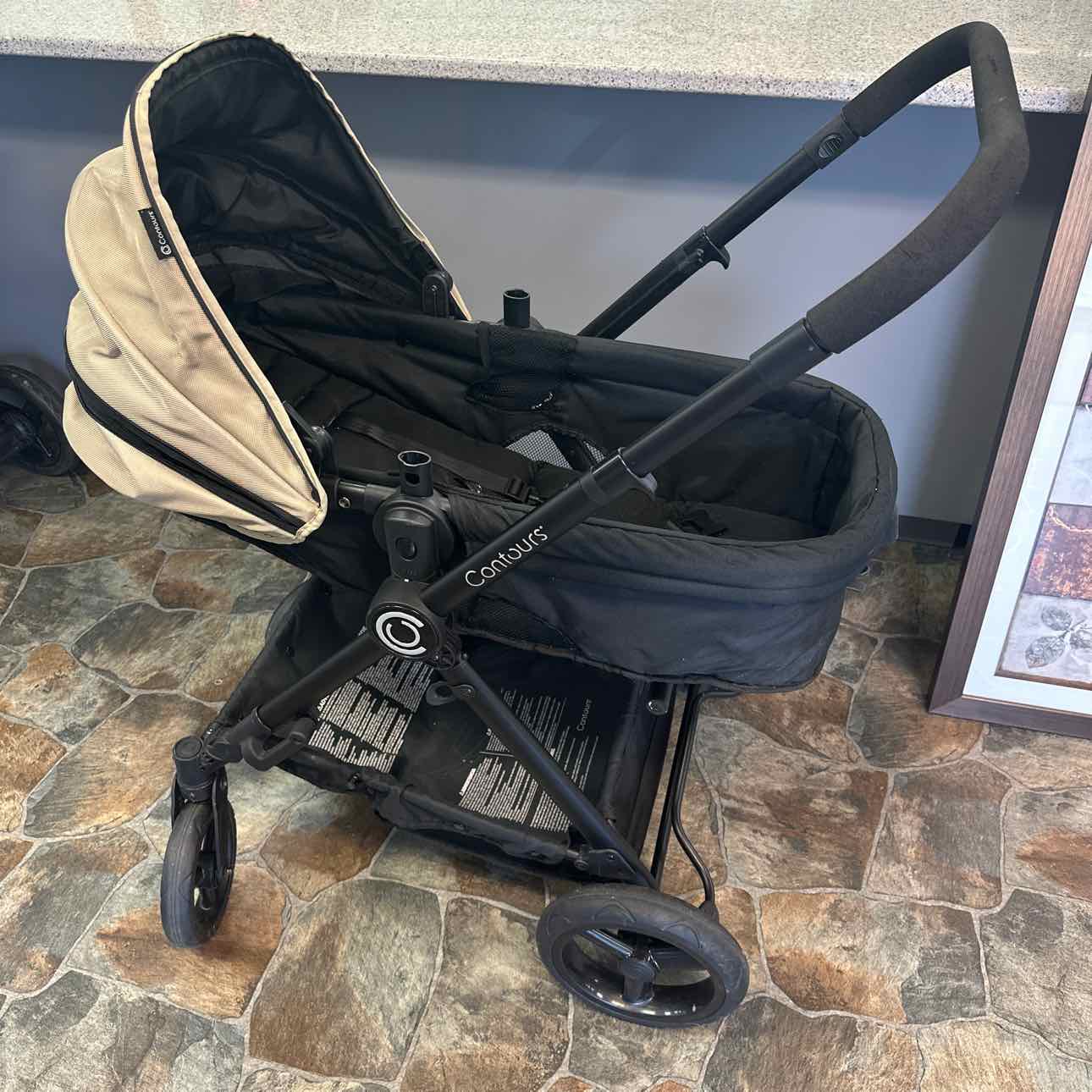 3 in 1 Reversible Bassinet Stroller Contours Misc Items
