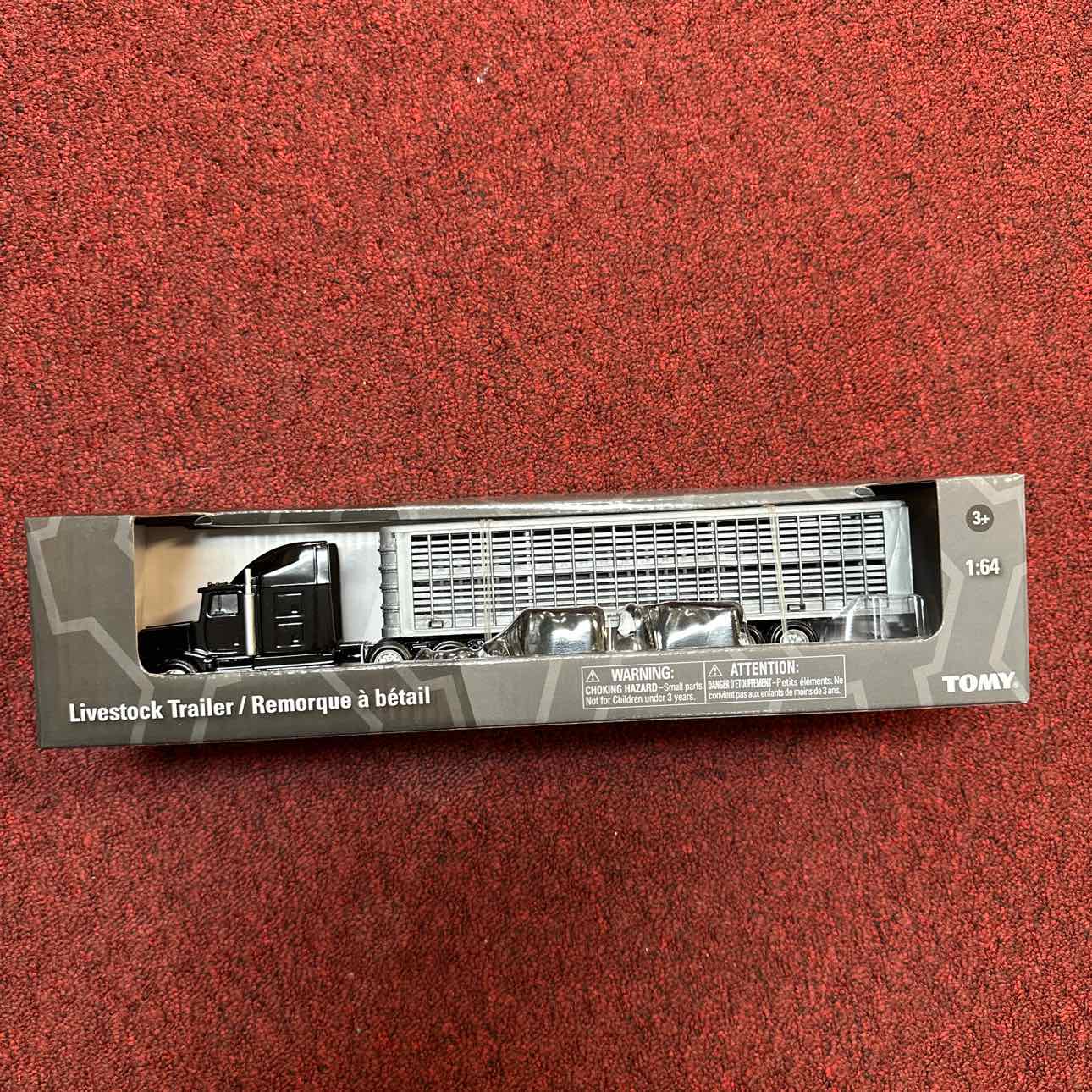 NEW Tomy Cattle Trailer Semi Set Toys