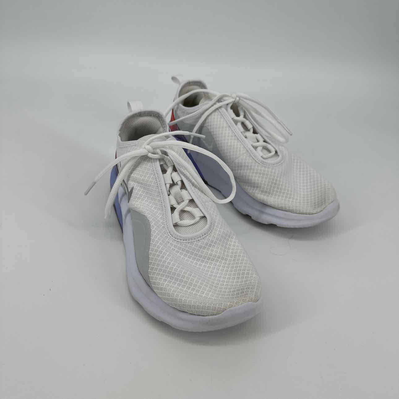 9 1/2 Nike Sneakers