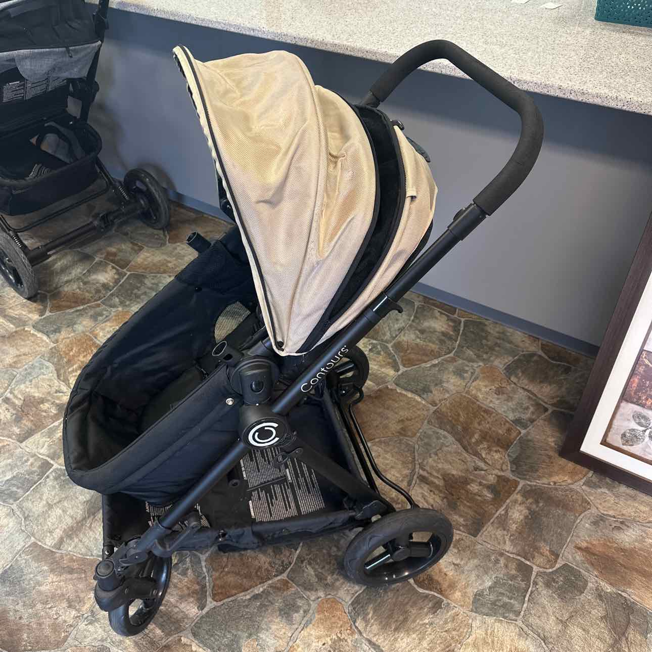 3 in 1 Reversible Bassinet Stroller Contours Misc Items