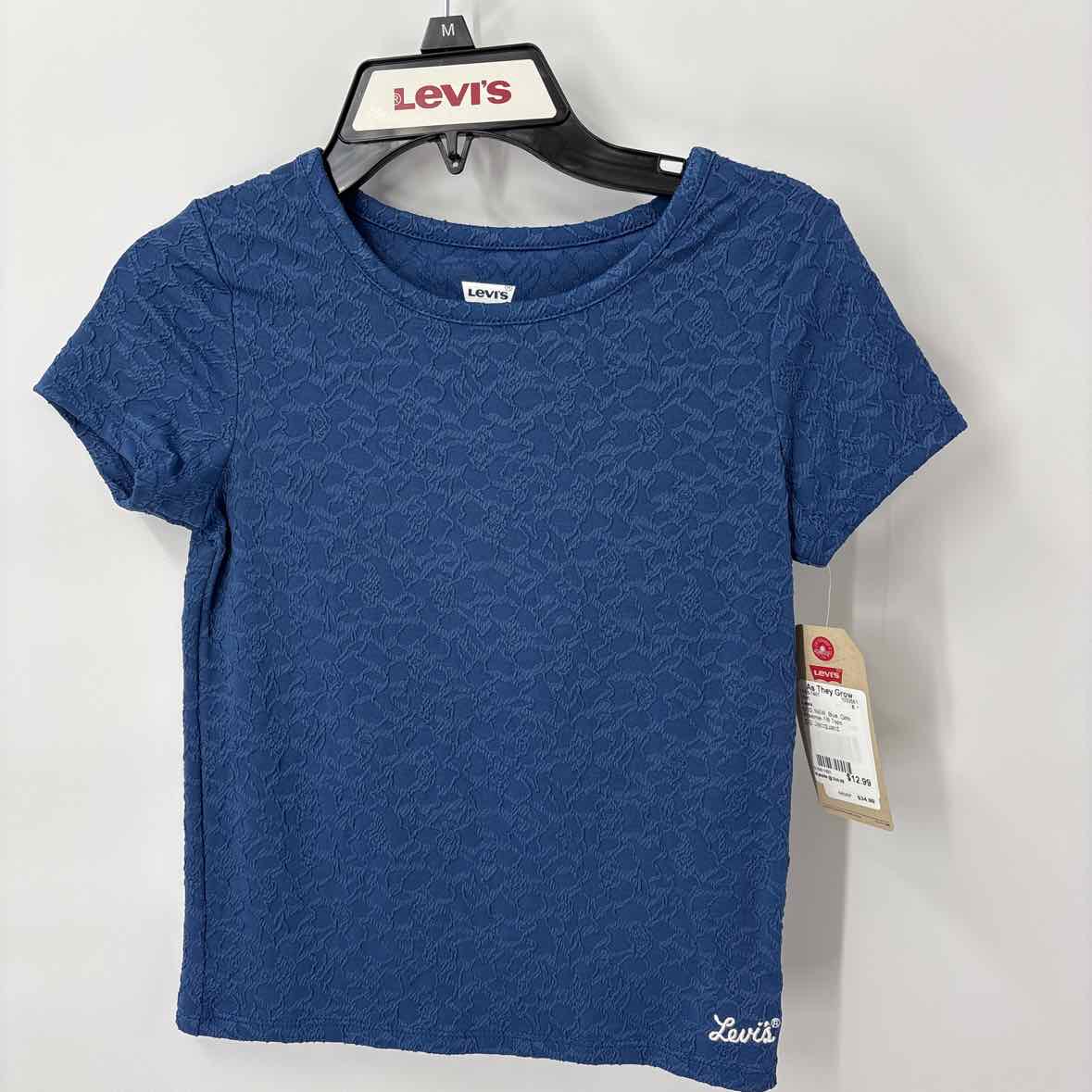 8/10 NEW Levis Shirt