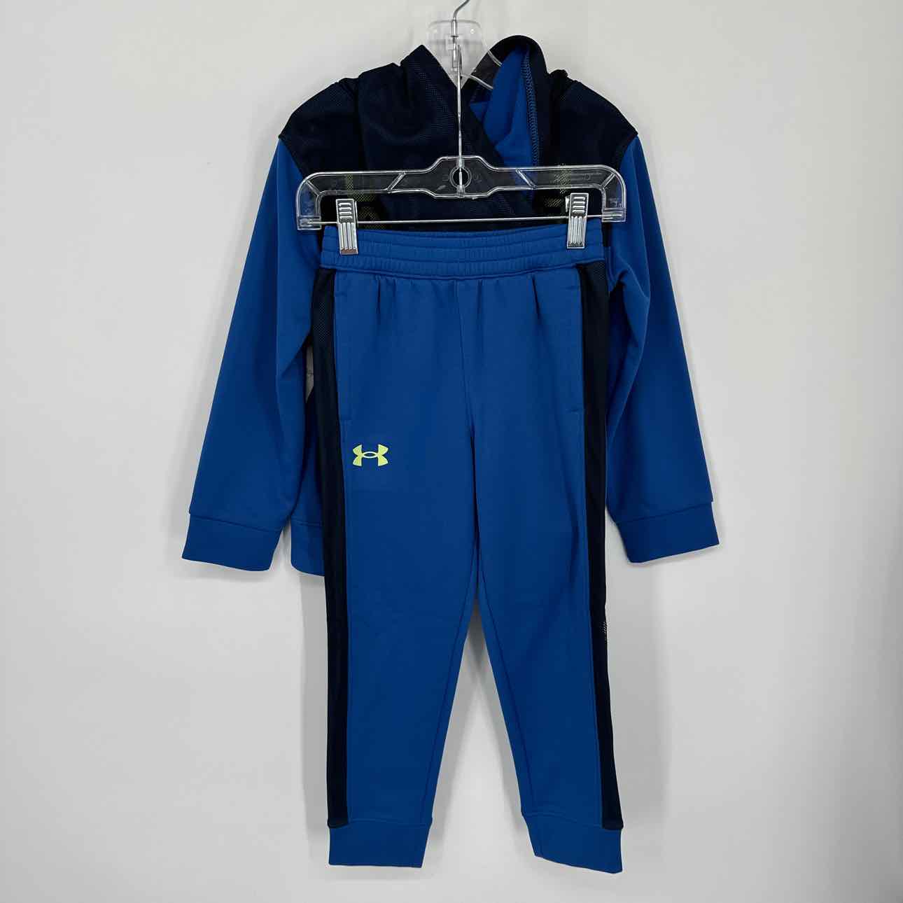 5 NEW Under Armour 2 pc ensembles