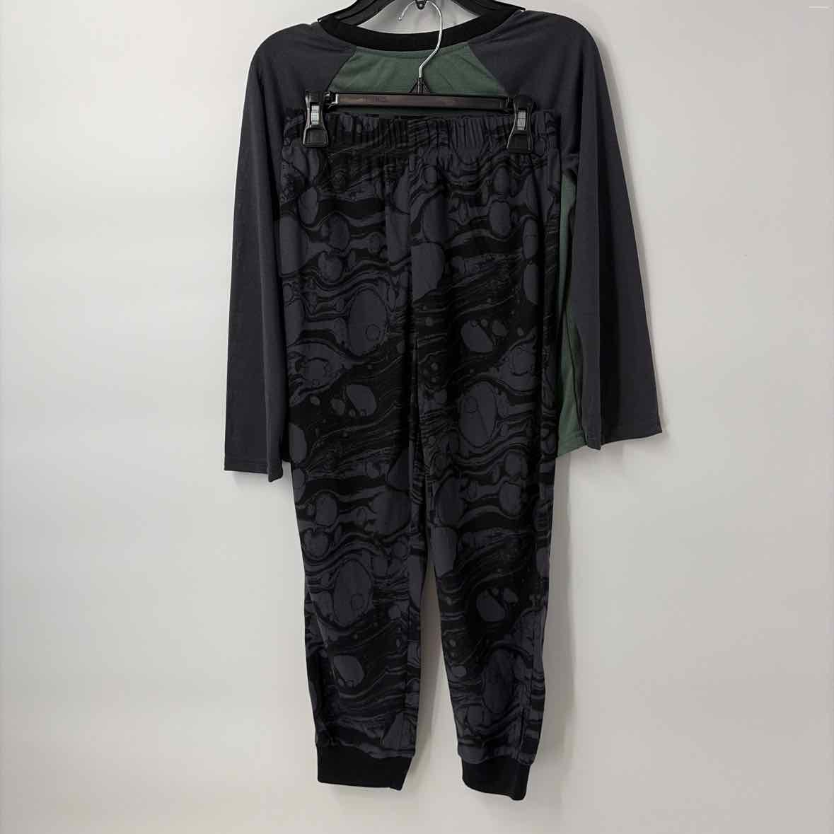 8 NEW Cuddle Duds Pajamas