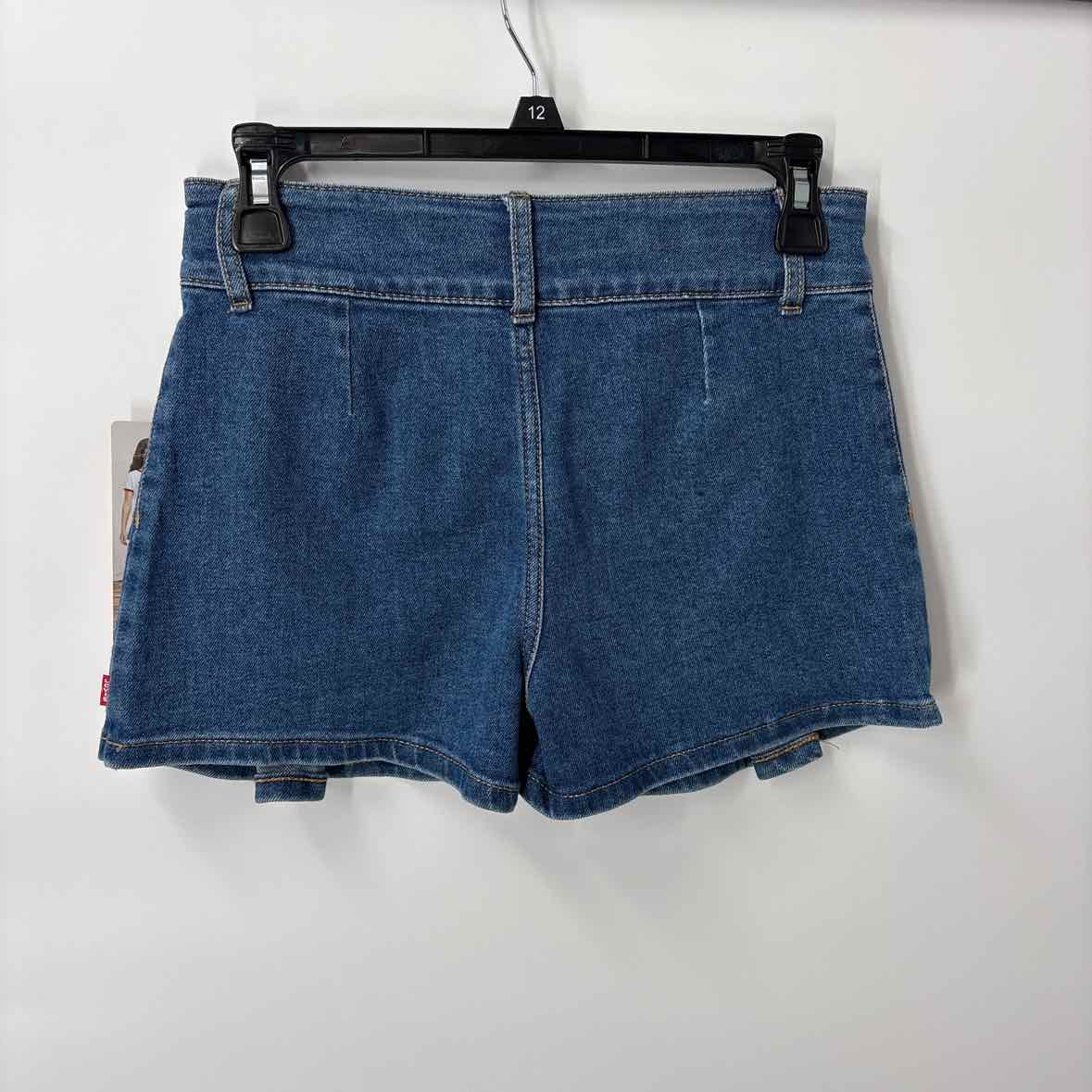 12 NEW Levis Skirt