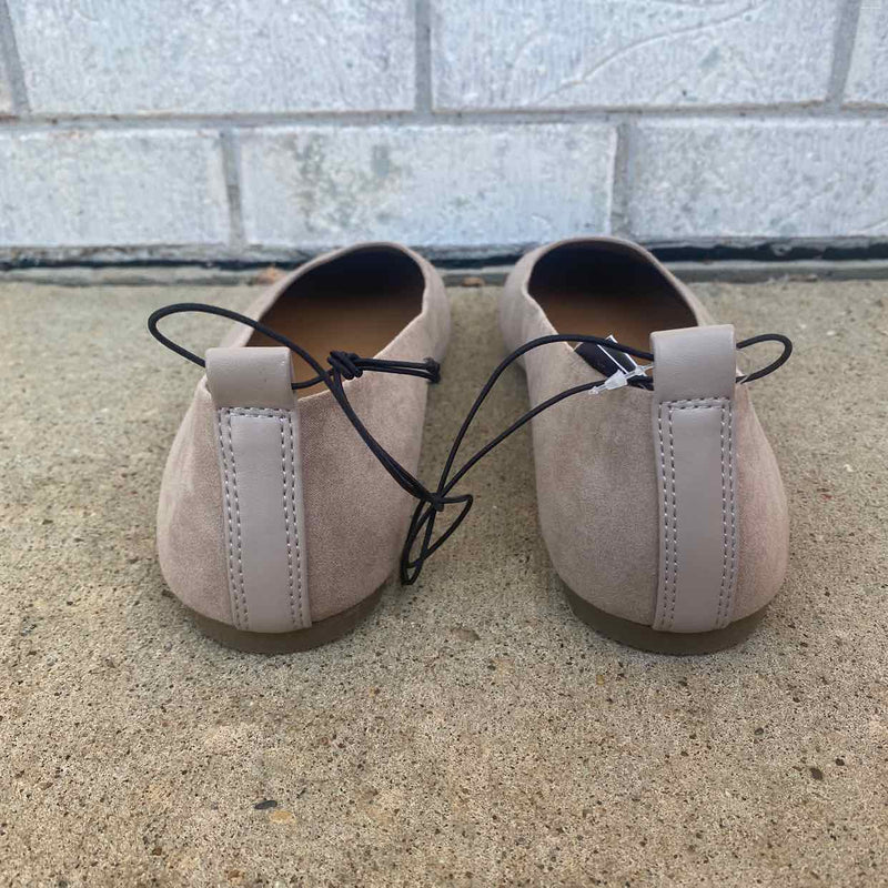 12 NEW Universal Thread Flats
